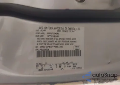 2000 Mercury Grand Marquis Ls z USA, uszkodzony, nr VIN 2MEFM75W1YX686291